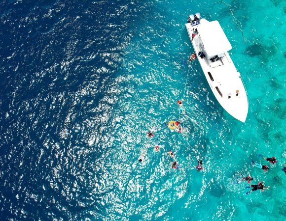 Catamaran Cruise in Belize